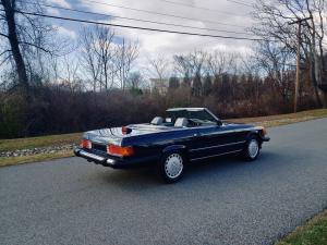 Mercedes-Benz 560 SL 1986 года  (NA)